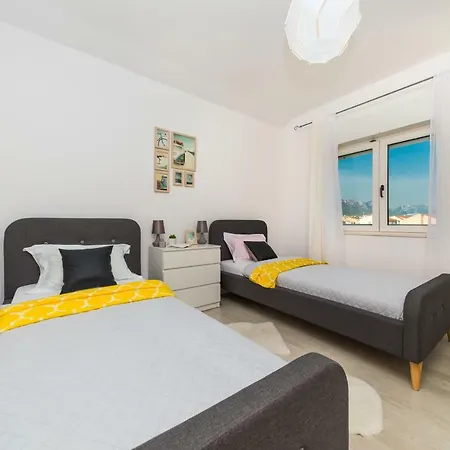 Appartamento White Kaštela